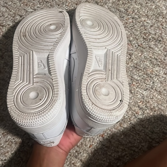 white Nike Air Force 1’s - Picture 5 of 5